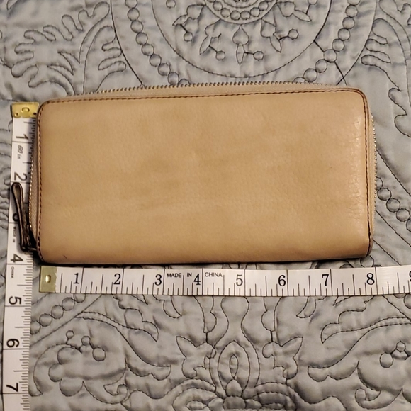 Cream Colored Tan Coach Zippered Wallet - Picture 2 of 11